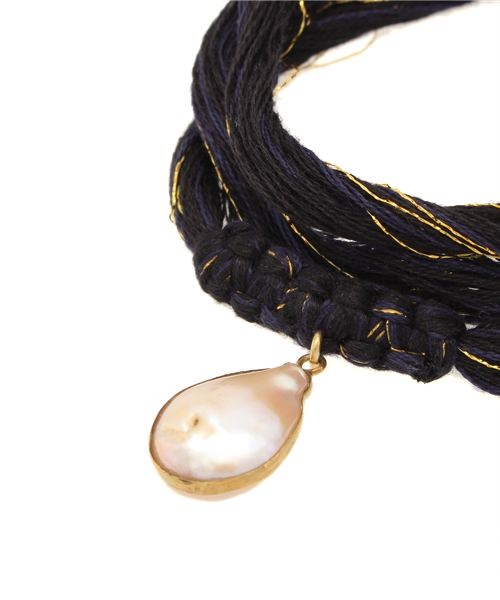 Lui's（ルイス）の「HAPPY CHOKAS LAB(ハッピー･チョーカーズ･ラボ) ブレス（ブレスレット・メンズ・ネイビー/ブラック/ホワイト/サックスブルー・FREE）」の6枚目の写真