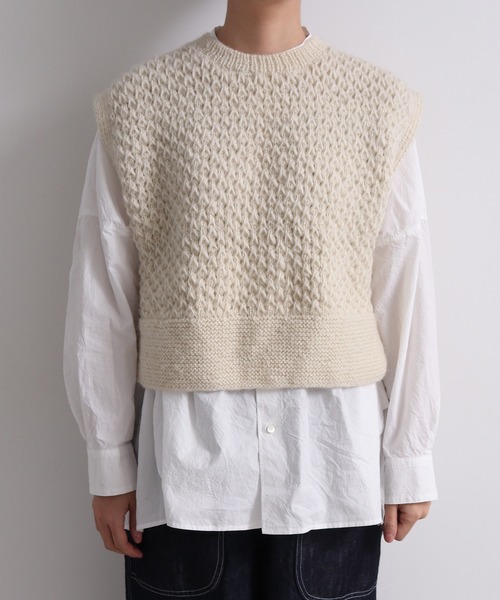 yuni（ユニ　）の「ネパールハンドニット　short vest（ベスト・レディース・ブラック/アイボリー・FREE）」の19枚目の写真