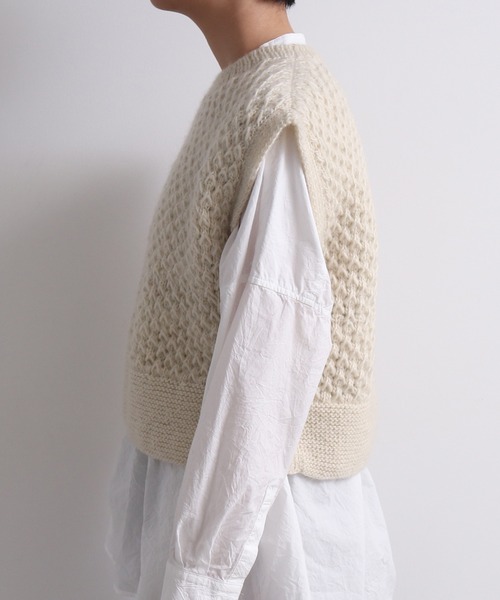 yuni（ユニ　）の「ネパールハンドニット　short vest（ベスト・レディース・ブラック/アイボリー・FREE）」の20枚目の写真