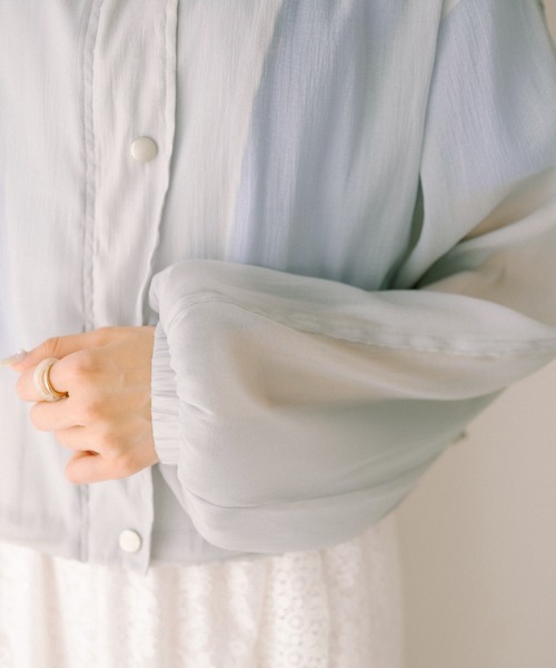 OLIVE des OLIVE(オリーブデオリーブ)の「シアショートマンパ(マウンテンパーカー・レディース・ライトグレー/オフホワイト・FREE)」の12枚目の写真