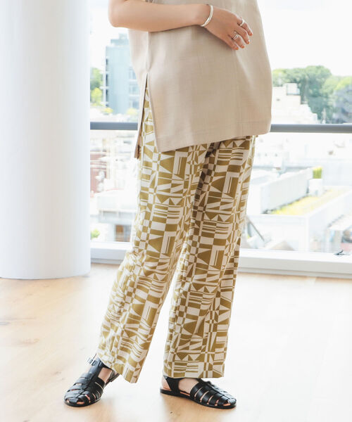 B:MING by BEAMS（ビーミングバイビームス）の「B:MING by BEAMS / ジオメトリック プリント パンツ（その他パンツ・レディース・ブラウン系/オリーブ系・SMALL/MEDIUM）」の8枚目の写真