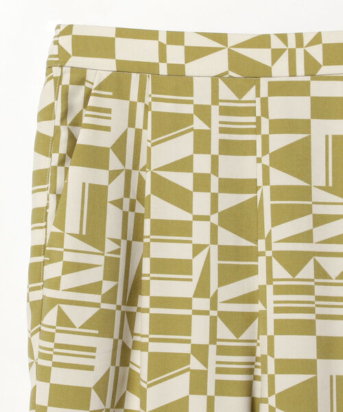 B:MING by BEAMS（ビーミングバイビームス）の「B:MING by BEAMS / ジオメトリック プリント パンツ（その他パンツ・レディース・ブラウン系/オリーブ系・SMALL/MEDIUM）」の16枚目の写真