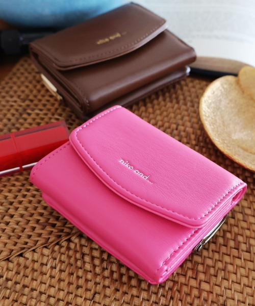 niko and...（ニコアンド）の「オリジナルロゴがま口ミニ財布（財布・レディース・ブラック/グリーン/その他2/その他4/ライトピンク/その他5/ブルー/セージグリーン/桜/レッド/アイボリー/ライラック/梅/ナチュラル/スモーク/ゴールド/ブラック系その他/レッド系その他・0）」の9枚目の写真