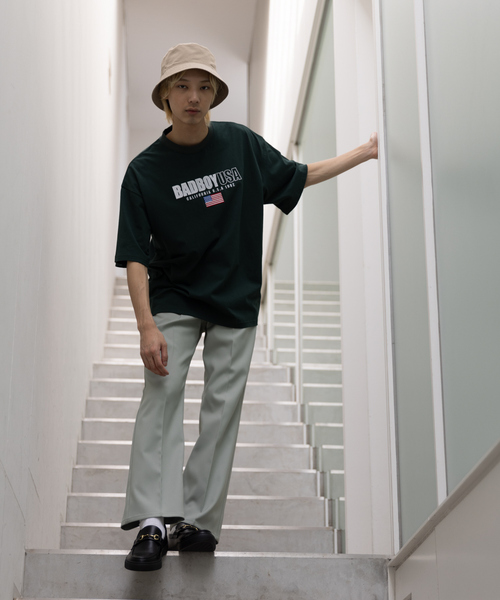 BAD BOY（バッドボーイ）の「【BADBOY / バッドボーイ】USA ロゴ パロディ Tシャツ（Tシャツ/カットソー・メンズ・ホワイト/ダークグリーン/ブラック・M/L）」の4枚目の写真