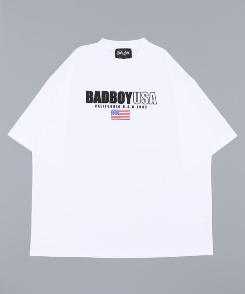 BAD BOY（バッドボーイ）の「【BADBOY / バッドボーイ】USA ロゴ パロディ Tシャツ（Tシャツ/カットソー・メンズ・ホワイト/ダークグリーン/ブラック・M/L）」の2枚目の写真