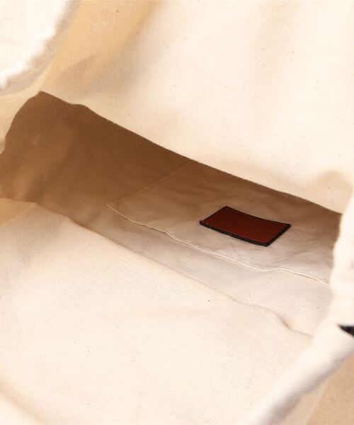 VIS(ビス)の「【ORGABITS(R)】フロントポケット水草バッグ【sustainable】(かごバッグ・レディース・ホワイト/キャメル・FREE)」の21枚目の写真