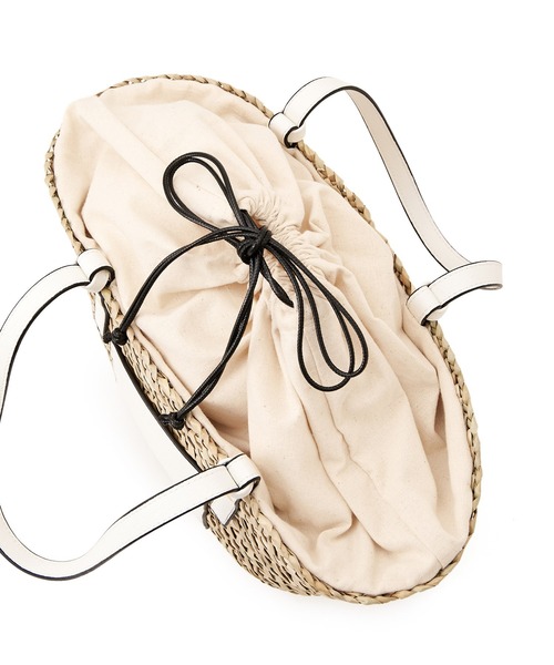 VIS(ビス)の「【ORGABITS(R)】フロントポケット水草バッグ【sustainable】(かごバッグ・レディース・ホワイト/キャメル・FREE)」の4枚目の写真