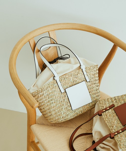 VIS(ビス)の「【ORGABITS(R)】フロントポケット水草バッグ【sustainable】(かごバッグ・レディース・ホワイト/キャメル・FREE)」の17枚目の写真