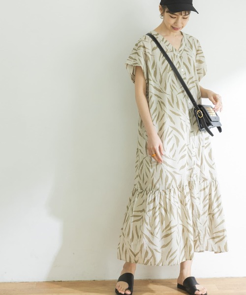 URBAN RESEARCH（アーバンリサーチ）の「Leafプリントティアード