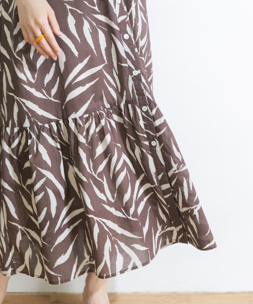 URBAN RESEARCH（アーバンリサーチ）の「Leafプリントティアードワンピース（ワンピース・レディース・ベージュ系その他/ブラウン系その他・FREE）」の16枚目の写真
