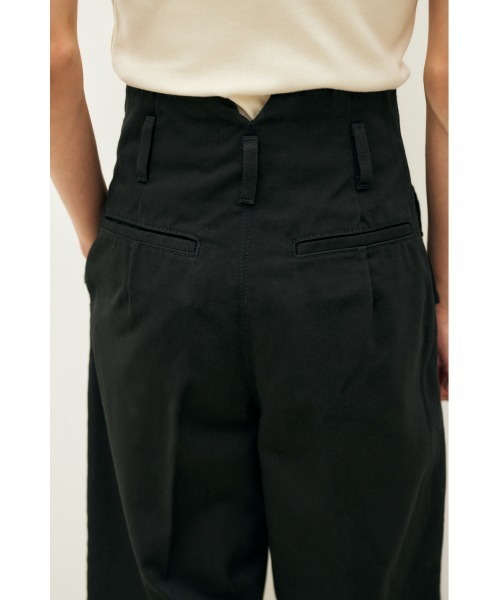 M_（エムアンダーバー）の「【M_】OGC HW TUCK パンツ（デニムパンツ・レディース・アイボリー/ブラック・2/1）」の14枚目の写真