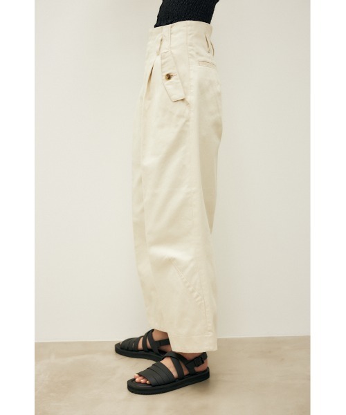 M_（エムアンダーバー）の「【M_】OGC HW TUCK パンツ（デニムパンツ・レディース・アイボリー/ブラック・2/1）」の5枚目の写真