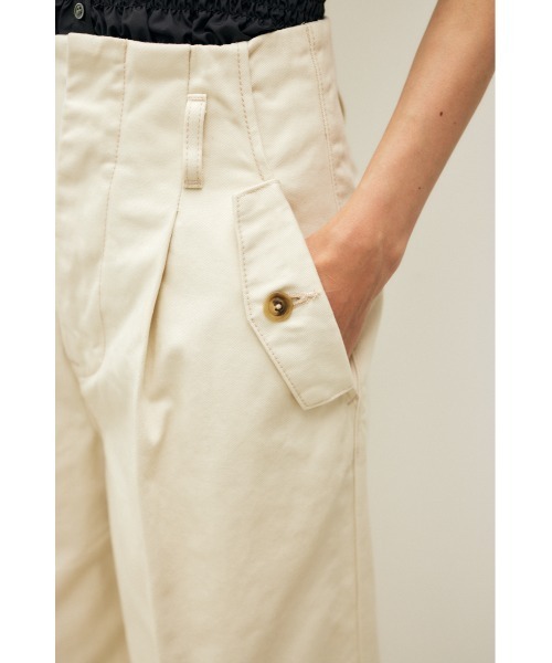 M_（エムアンダーバー）の「【M_】OGC HW TUCK パンツ（デニムパンツ・レディース・アイボリー/ブラック・2/1）」の9枚目の写真
