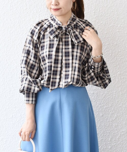SHIPS(シップス)の「*〈手洗い可能〉2WAYボウタイブラウス◆(シャツ/ブラウス・レディース・ライトグレー/ベージュ/ネイビー/グリーン・ONE SIZE)」の12枚目の写真