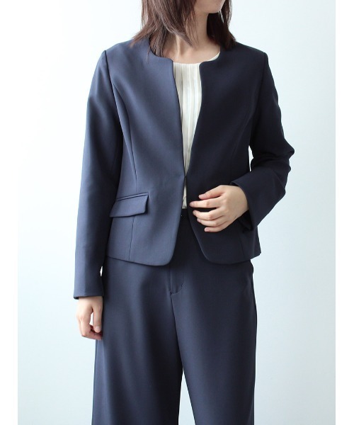 fleur by mint breeze(フルールバイミントブリーズ)の「【M~5L 大きいサイズ】ダブルクロス ノーカラー ジャケット(ノーカラージャケット・レディース・ネイビー/キャメル・LL/M/5L/4L/L/3L)」の3枚目の写真