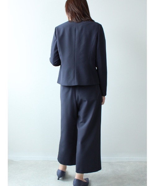 fleur by mint breeze(フルールバイミントブリーズ)の「【M~5L 大きいサイズ】ダブルクロス ノーカラー ジャケット(ノーカラージャケット・レディース・ネイビー/キャメル・LL/M/5L/4L/L/3L)」の7枚目の写真