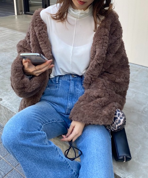 one after another NICE CLAUP（ワンアフターアナザーナイスクラップ）の「袖を外してベストにもなる/フェイクファーマルチWAYコート（ノーカラーコート・レディース・オフホワイト/アイボリー/モカ・FREE）」の13枚目の写真