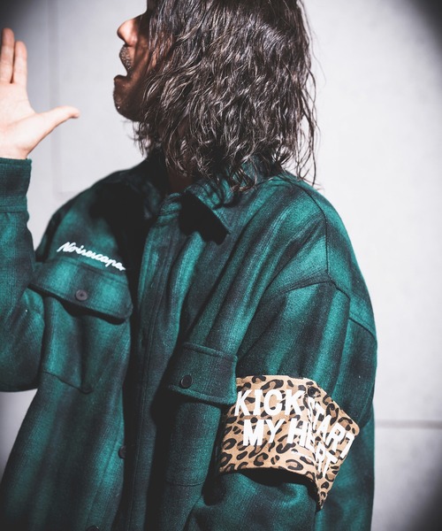NOISESCAPE(ノイズスケープ)の「ab1519-Leopard pattern print design armband アームバンド(アームカバー・メンズ・ブルー系その他2/ブルー系その他/イエロー系その他/イエロー系その他2/ブルー/キャメル・FREE)」の5枚目の写真