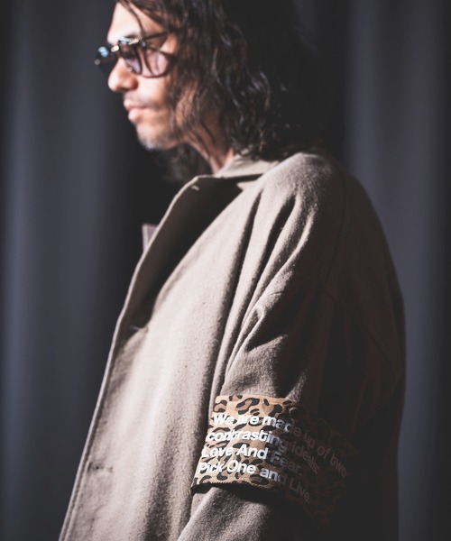 NOISESCAPE(ノイズスケープ)の「ab1519-Leopard pattern print design armband アームバンド(アームカバー・メンズ・ブルー系その他2/ブルー系その他/イエロー系その他/イエロー系その他2/ブルー/キャメル・FREE)」の6枚目の写真