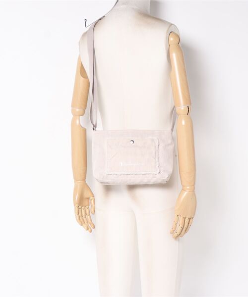 Champion（チャンピオン）の「Champion／チャンピオン　ブリオ　ボアショルダーバッグ　コーデュロイ　11342（ショルダーバッグ・レディース・アイボリー/イエロー/グレー・FREE）」の7枚目の写真