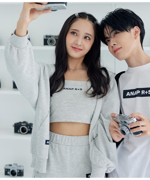 ANAP GｉRL（アナップガール）の「R+Sブラトップ（チューブトップ・キッズ・ライトグレー/ブラック・XS/M/S）」の2枚目の写真