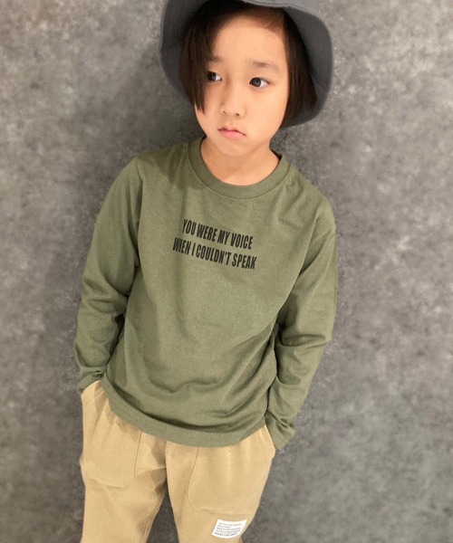 THE CASUAL(カジュアル)の「選べる20カラープリント長袖Tシャツ(Tシャツ/カットソー・キッズ・モカ/カーキ/ホワイト系/ブラック系2/ネイビー系/ブラウン/ベージュ/ホワイト系1/オフホワイト/杢グレー/ベージュ系/ネイビー/ブラック/ブラック系3/ブルー/ホワイト系2/ベージュ系1/ブラック系1/ブラック系/ブラウン系・110cm/120cm/130cm/140cm/150cm/160cm)」の17枚目の写真
