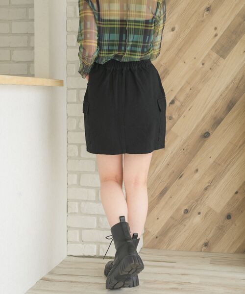 ems excite（エムズエキサイト）の「カーゴポケミニSK（スカート・レディース・ダークブラウン/グリーン/ブラック・FREE）」の10枚目の写真