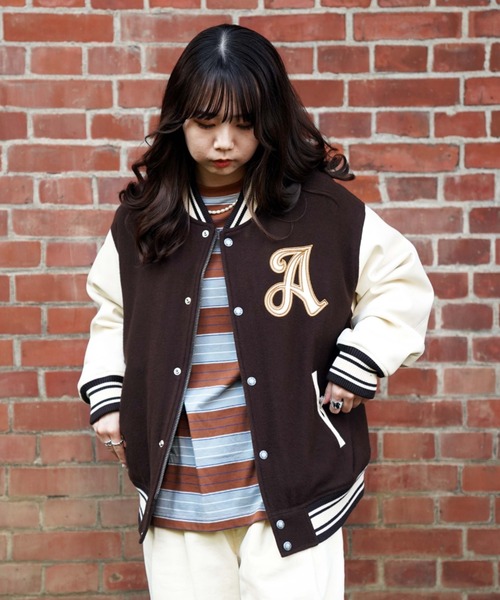 AVIREX(アヴィレックス)の「≪WEB&DEPOT限定≫WOOL MOSSA STADIUM JACKET/ ウールモッサ スタジアムジャケット/ スタジャン(スタジャン・レディース・ネイビー/ブラウン・SMALL/MEDIUM)」の4枚目の写真