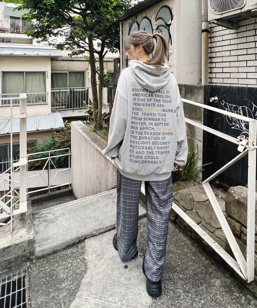 Figments（フィグメンツ）の「AUTUMNBREEZEパーカー（パーカー・レディース・ブラック/杢グレー・FREE）」の15枚目の写真