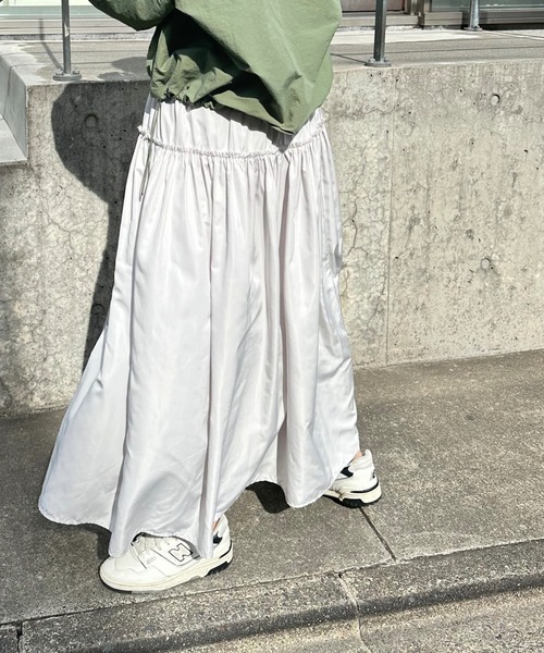 frames RAY CASSIN(フレームスレイカズン)の「WEB限定 ナイロンティアードスカート(スカート・レディース・オフホワイト/ダークブラウン/ライトパープル・FREE)」の22枚目の写真