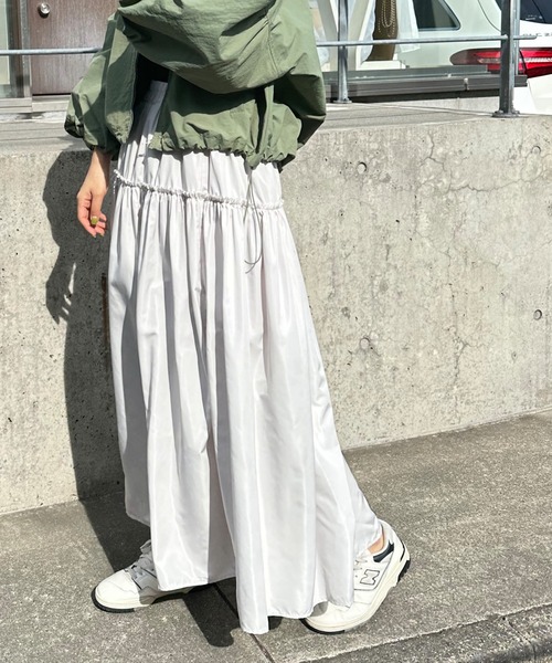 frames RAY CASSIN(フレームスレイカズン)の「WEB限定 ナイロンティアードスカート(スカート・レディース・オフホワイト/ダークブラウン/ライトパープル・FREE)」の20枚目の写真