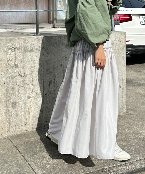 frames RAY CASSIN(フレームスレイカズン)の「WEB限定 ナイロンティアードスカート(スカート・レディース・オフホワイト/ダークブラウン/ライトパープル・FREE)」の18枚目の写真