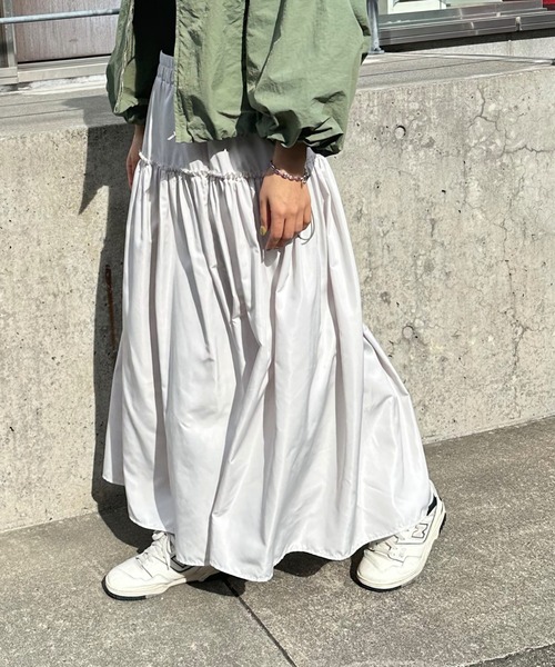 frames RAY CASSIN(フレームスレイカズン)の「WEB限定 ナイロンティアードスカート(スカート・レディース・オフホワイト/ダークブラウン/ライトパープル・FREE)」の14枚目の写真