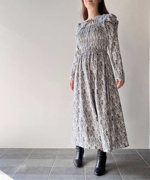 NOMAE（ノーマエ）の「デコルテ2wayシャーリングワンピース（ワンピース・レディース・ライトグレー/ライトブルー/ブラック/ライトピンク・FREE）」の22枚目の写真