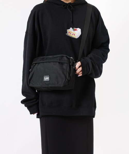 Lee（リー）の「Lee/リー　横型ミニショルダー（ショルダーバッグ・レディース・ブラック・ONE SIZE）」の2枚目の写真