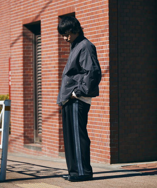 JOURNAL STANDARD（ジャーナルスタンダード）の「IKAT PATTERN トラックパンツ（その他パンツ・メンズ・チャコールグレー/グレー/ブラック/ブルー系その他・MEDIUM/LARGE）」の6枚目の写真