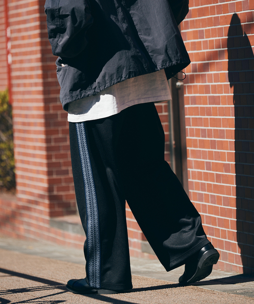 JOURNAL STANDARD（ジャーナルスタンダード）の「IKAT PATTERN トラックパンツ（その他パンツ・メンズ・チャコールグレー/グレー/ブラック/ブルー系その他・MEDIUM/LARGE）」の10枚目の写真