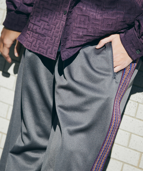 JOURNAL STANDARD（ジャーナルスタンダード）の「IKAT PATTERN トラックパンツ（その他パンツ・メンズ・チャコールグレー/グレー/ブラック/ブルー系その他・MEDIUM/LARGE）」の17枚目の写真