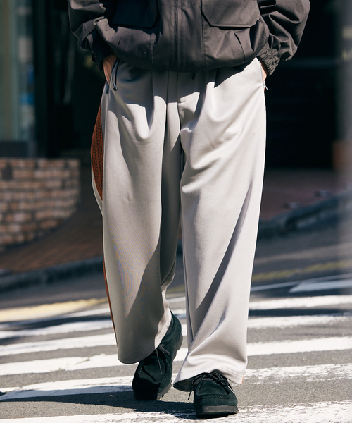 JOURNAL STANDARD（ジャーナルスタンダード）の「IKAT PATTERN トラックパンツ（その他パンツ・メンズ・チャコールグレー/グレー/ブラック/ブルー系その他・MEDIUM/LARGE）」の21枚目の写真