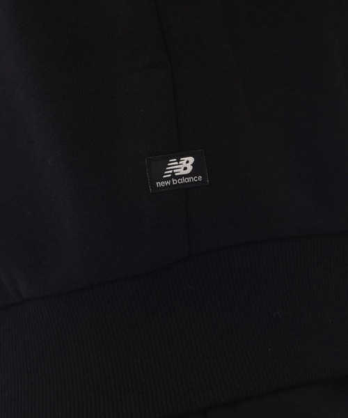 NEW BALANCE（ニューバランス）の「NB Essentials グラフィック スウェットクルー（スウェット・レディース・ライトブラウン/ブラック/ライトグレー・X-LARGE/LARGE/MEDIUM/SMALL）」の7枚目の写真