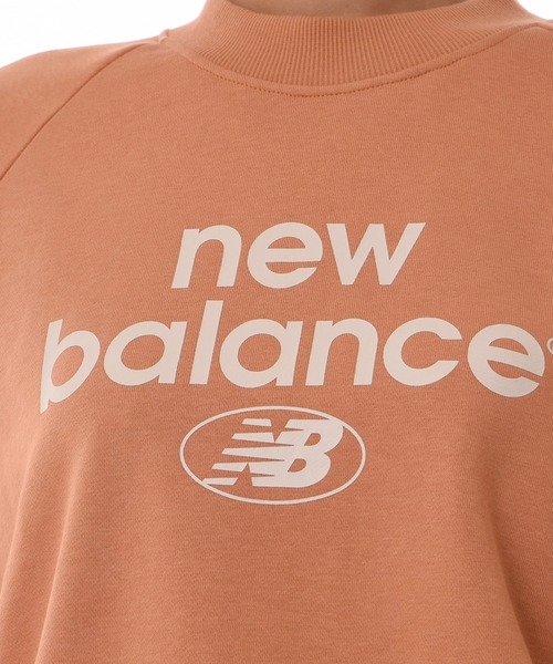 NEW BALANCE（ニューバランス）の「NB Essentials グラフィック スウェットクルー（スウェット・レディース・ライトブラウン/ブラック/ライトグレー・X-LARGE/LARGE/MEDIUM/SMALL）」の14枚目の写真