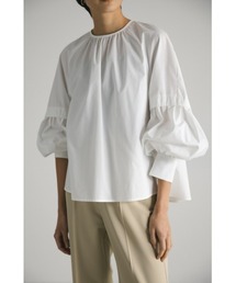 レイヤーボリュームスリーブブラウス