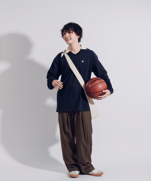 MUHET(ミュエータ)の「襟付きVネックロンT(Tシャツ/カットソー・レディース・ネイビー/ライトベージュ・X-LARGE/MEDIUM)」の15枚目の写真
