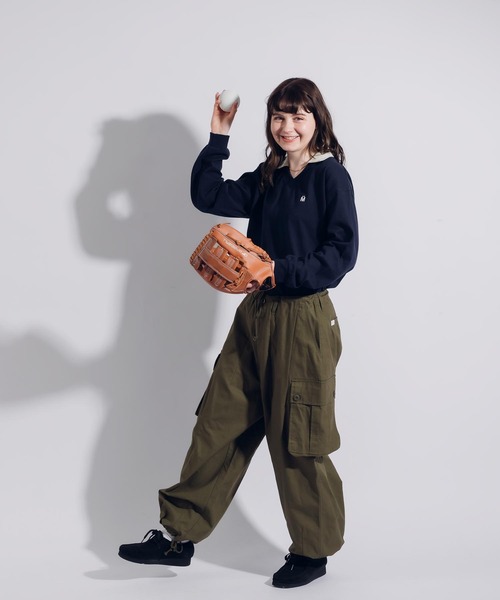 MUHET(ミュエータ)の「襟付きVネックロンT(Tシャツ/カットソー・レディース・ネイビー/ライトベージュ・X-LARGE/MEDIUM)」の11枚目の写真