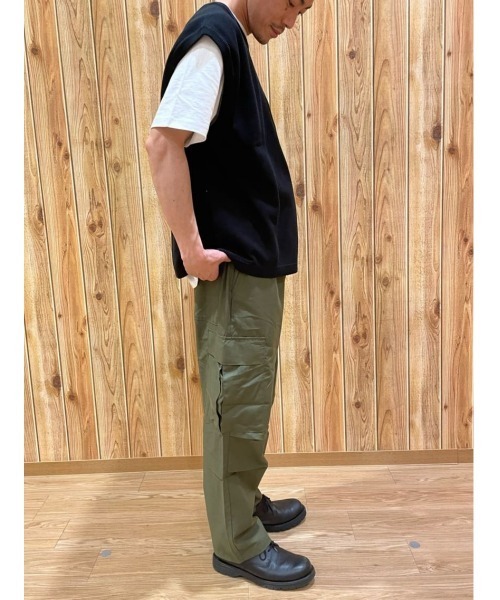 Right-on（ライトオン）の「【PLUS ONE】ミリオンドライカノコベスト（ベスト・メンズ・ブラック/ベージュ/グリーン・M/L/XL）」の18枚目の写真