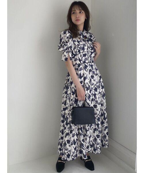 dazzlin（ダズリン）の「メープルフラワーパイピングワンピース（ワンピース・レディース・レッド/グレー/ブラック・MEDIUM/SMALL）」の6枚目の写真