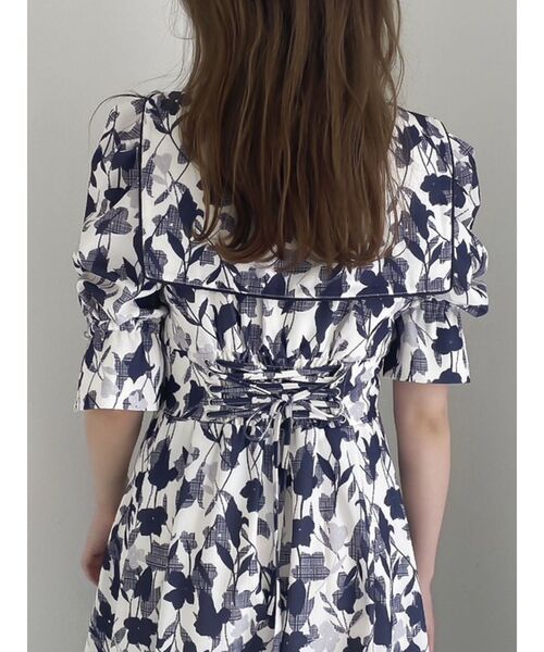 dazzlin（ダズリン）の「メープルフラワーパイピングワンピース（ワンピース・レディース・レッド/グレー/ブラック・MEDIUM/SMALL）」の9枚目の写真