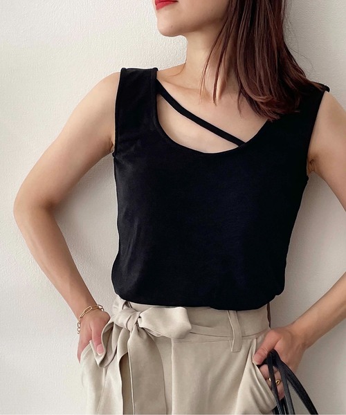 PICCIN(ピッチン)の「カップ付き接触冷感アシメストラップタンクトップ(タンクトップ・レディース・ブラック/サックスブルー・M/L)」の2枚目の写真