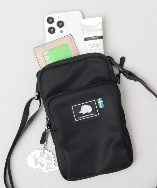 撥水ナイロン 軽量 ネック スマホ対応 マルチショルダー