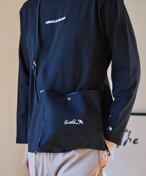 Arnold Palmer（アーノルドパーマー）の「2WAY シェア サコッシュ（ショルダーバッグ・レディース・ブラック/ベージュ/ブルー/アイボリー・F）」の2枚目の写真